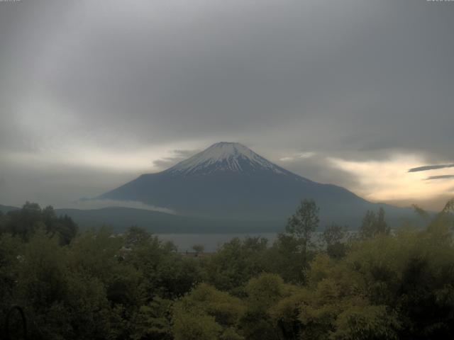 山中湖からの富士山