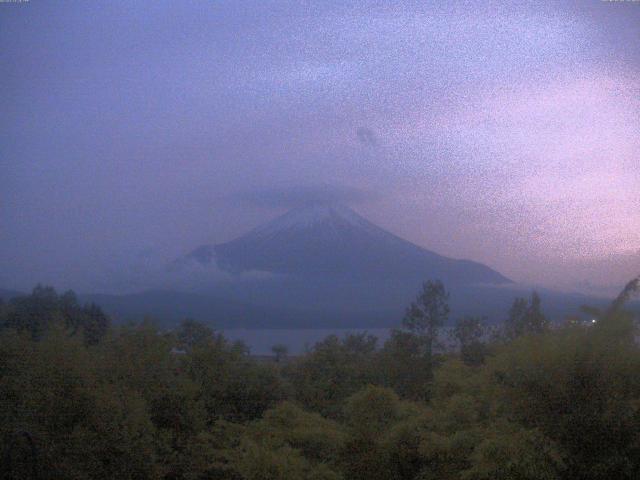 山中湖からの富士山