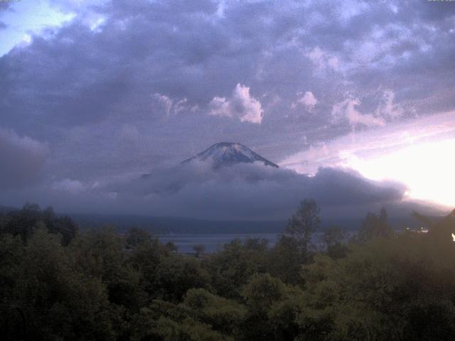 山中湖からの富士山