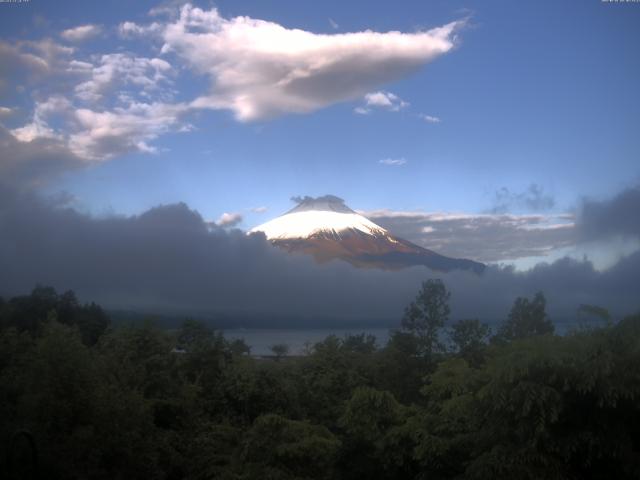 山中湖からの富士山