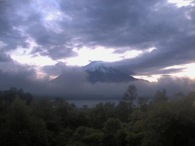 山中湖からの富士山