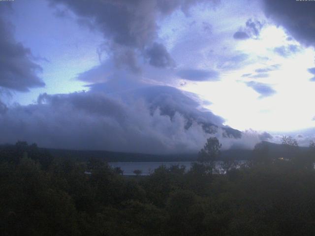 山中湖からの富士山