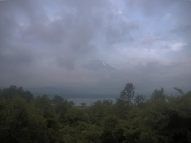 山中湖からの富士山