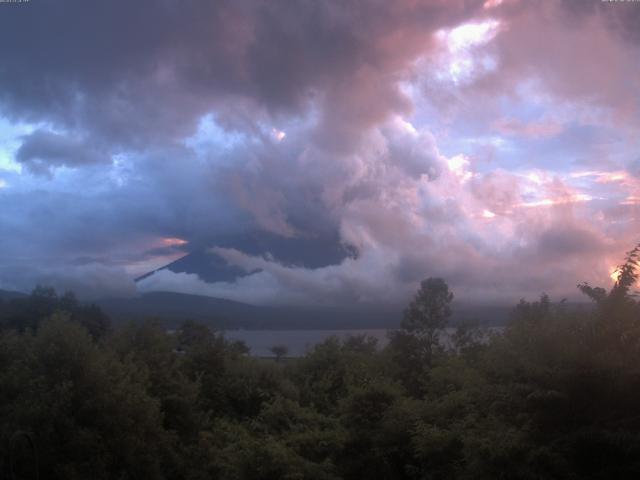 山中湖からの富士山
