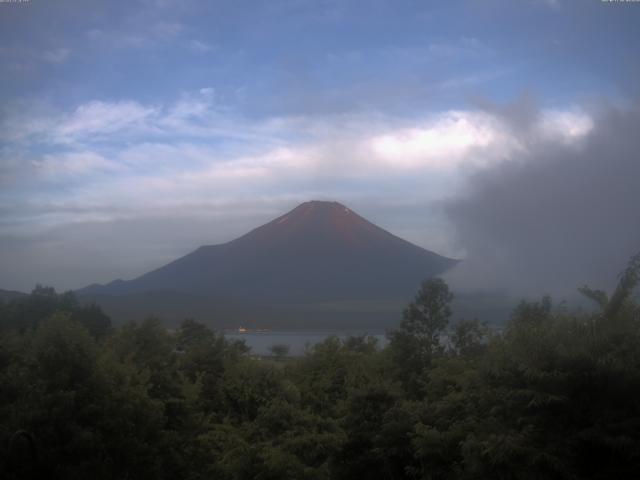 山中湖からの富士山
