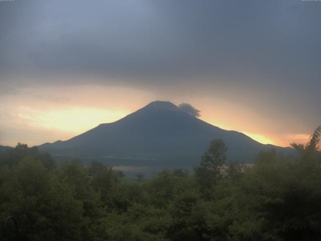 山中湖からの富士山