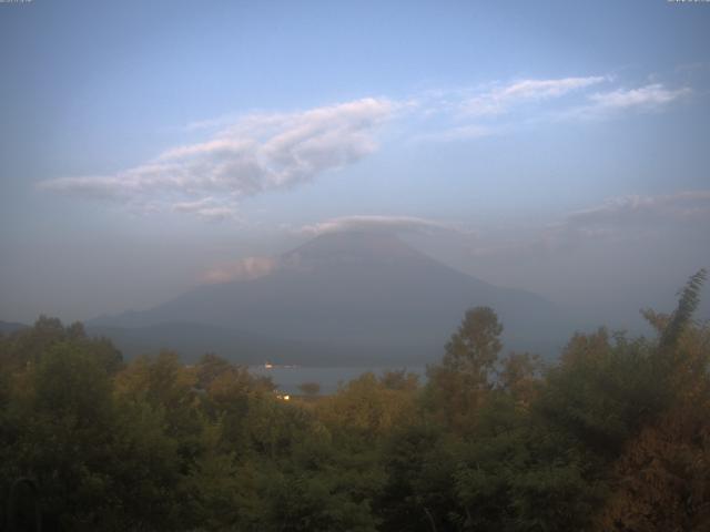 山中湖からの富士山