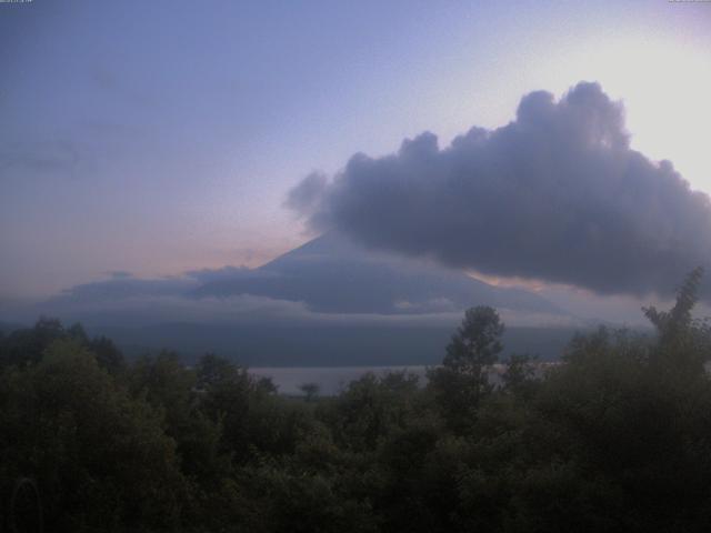 山中湖からの富士山