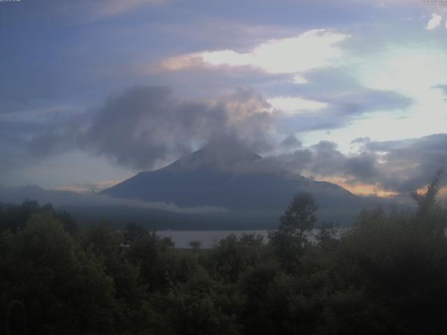 山中湖からの富士山