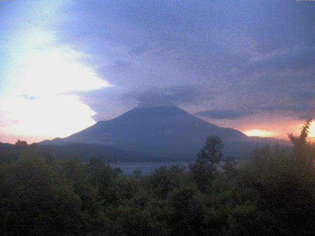 山中湖からの富士山