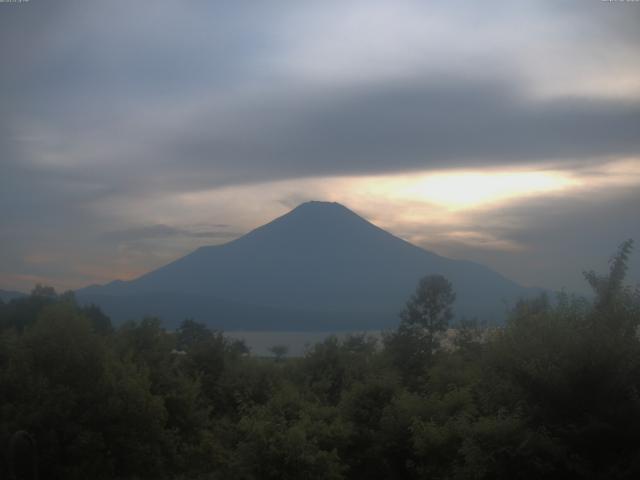 山中湖からの富士山