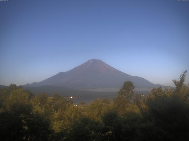 山中湖からの富士山