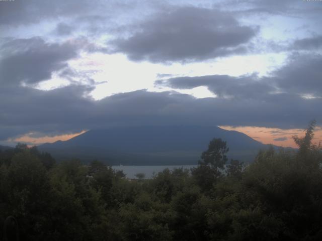 山中湖からの富士山