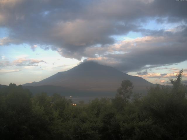 山中湖からの富士山