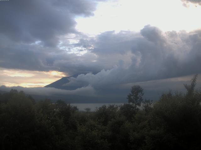 山中湖からの富士山