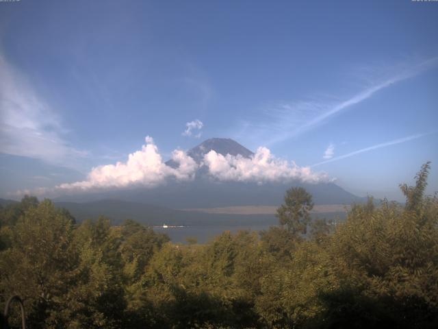 山中湖からの富士山