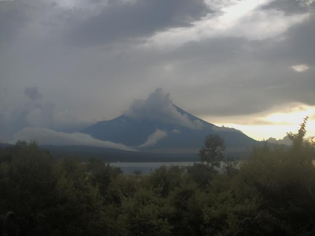 山中湖からの富士山