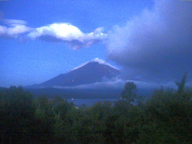 山中湖からの富士山