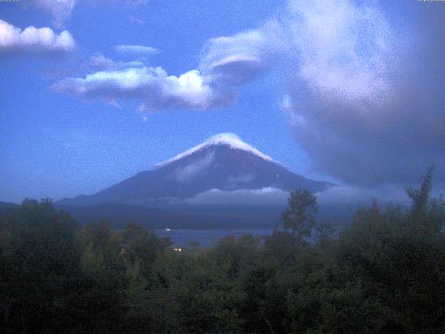 山中湖からの富士山