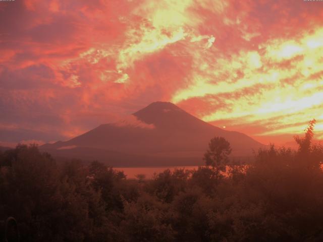 山中湖からの富士山
