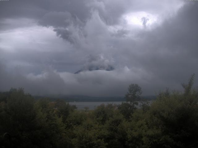 山中湖からの富士山