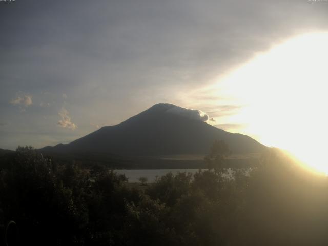 山中湖からの富士山