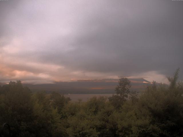 山中湖からの富士山