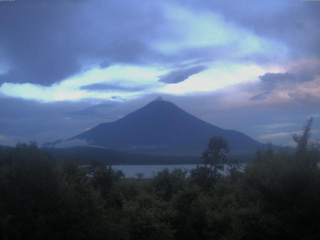 山中湖からの富士山