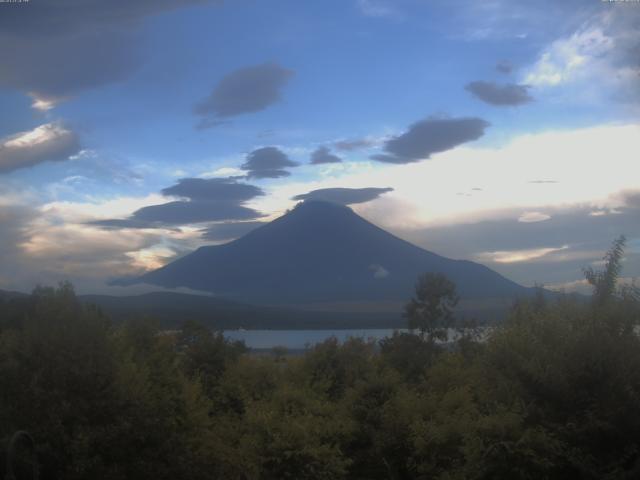 山中湖からの富士山