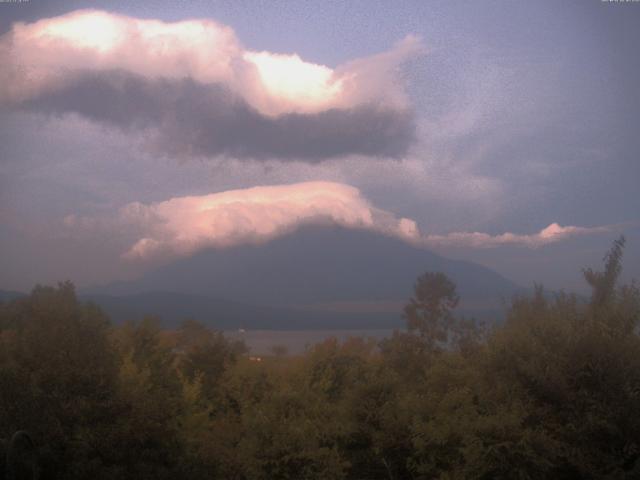 山中湖からの富士山