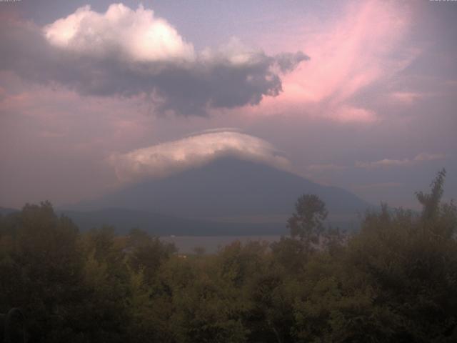 山中湖からの富士山