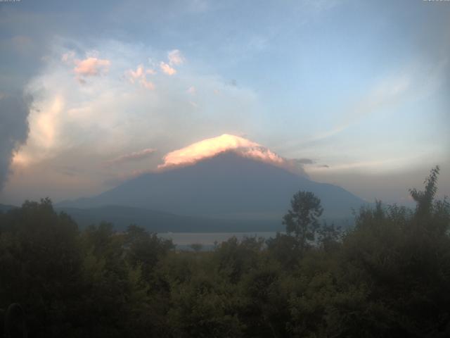 山中湖からの富士山