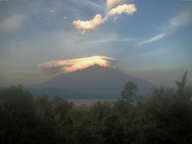 山中湖からの富士山