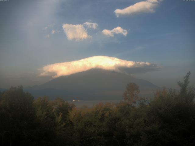 山中湖からの富士山