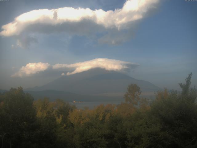 山中湖からの富士山