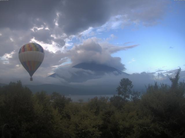 山中湖からの富士山