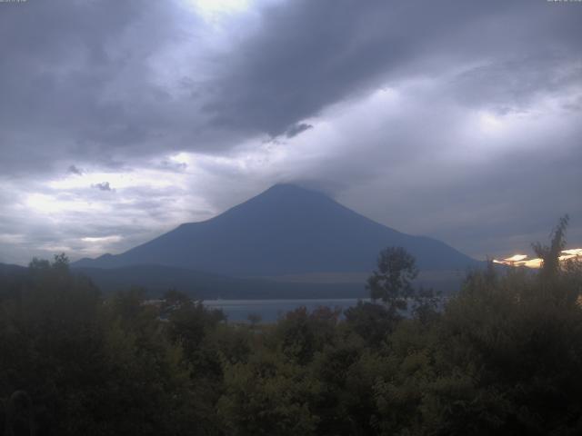 山中湖からの富士山