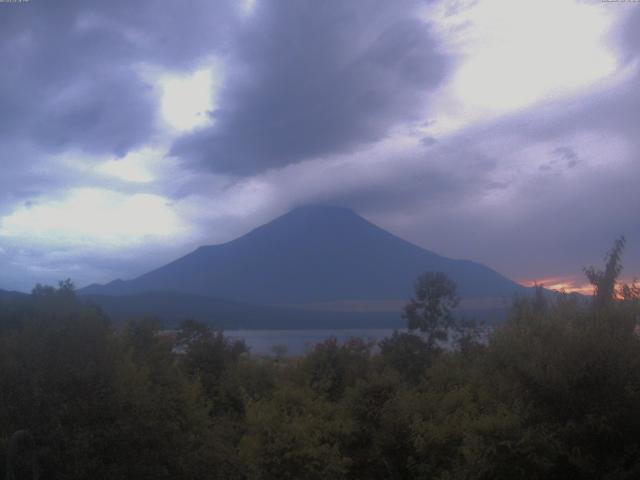 山中湖からの富士山