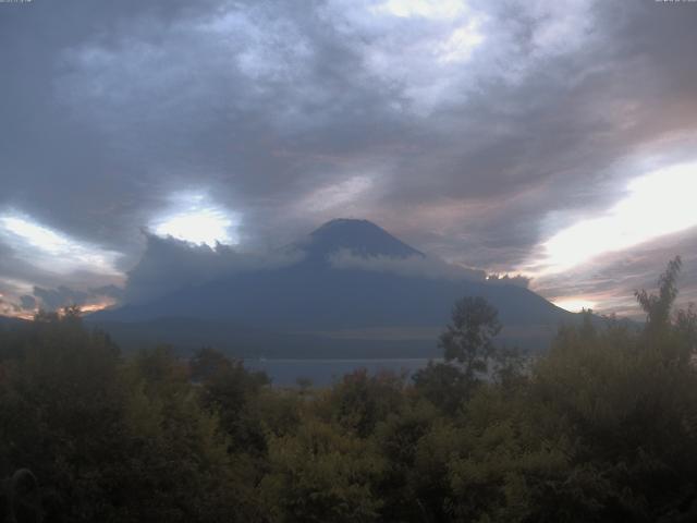 山中湖からの富士山