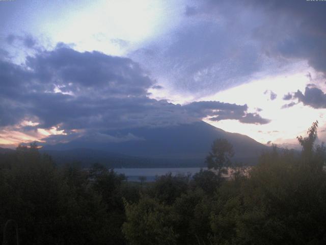 山中湖からの富士山
