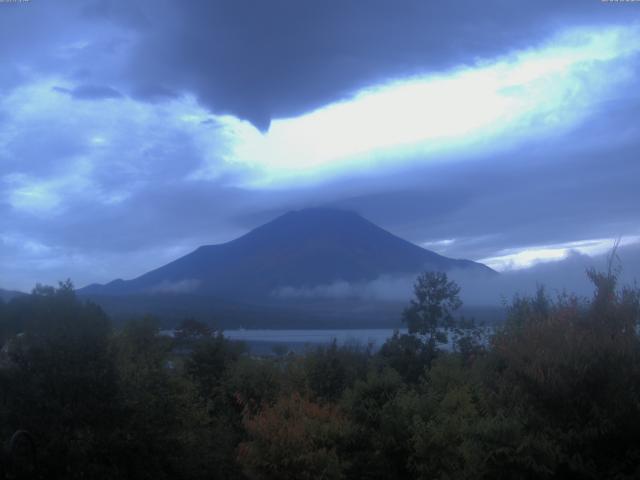山中湖からの富士山