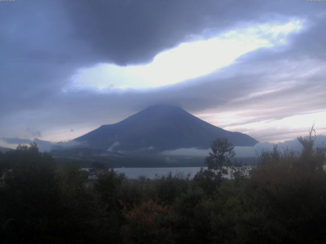 山中湖からの富士山