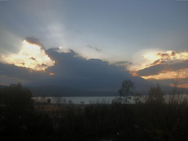 山中湖からの富士山