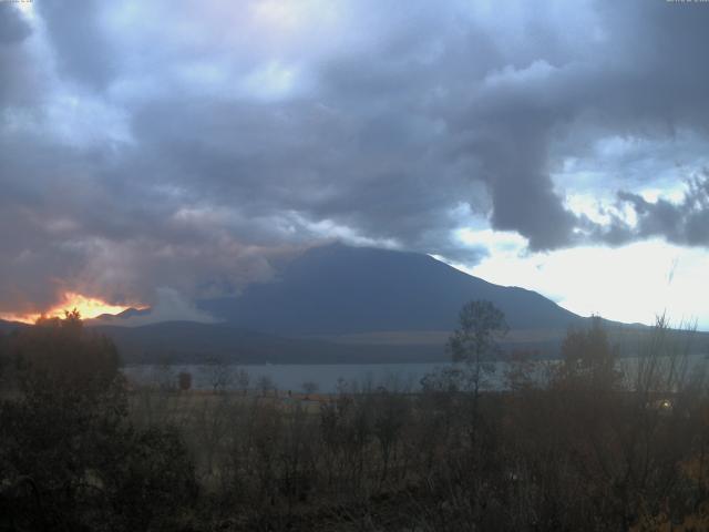 山中湖からの富士山