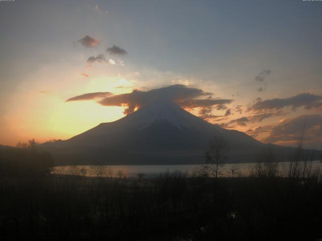 山中湖からの富士山