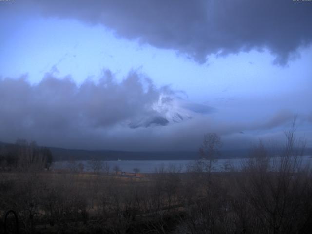 山中湖からの富士山