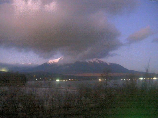 山中湖からの富士山
