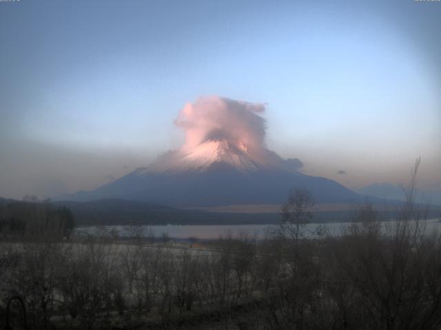 山中湖からの富士山