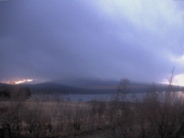 山中湖からの富士山