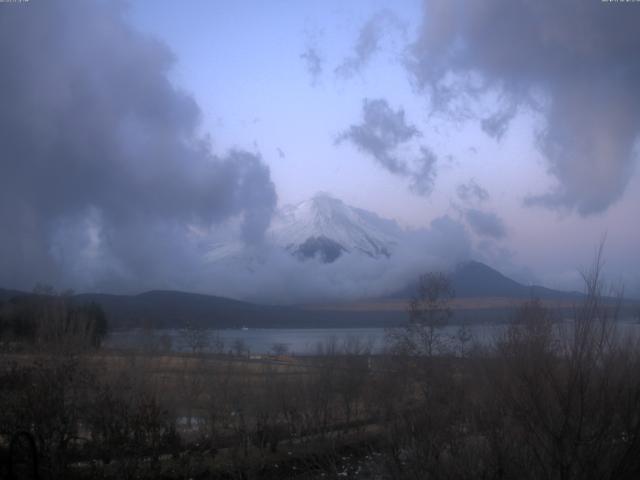 山中湖からの富士山